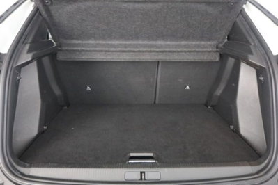 Peugeot 2008 PureTech 100 S&S Allure (6)