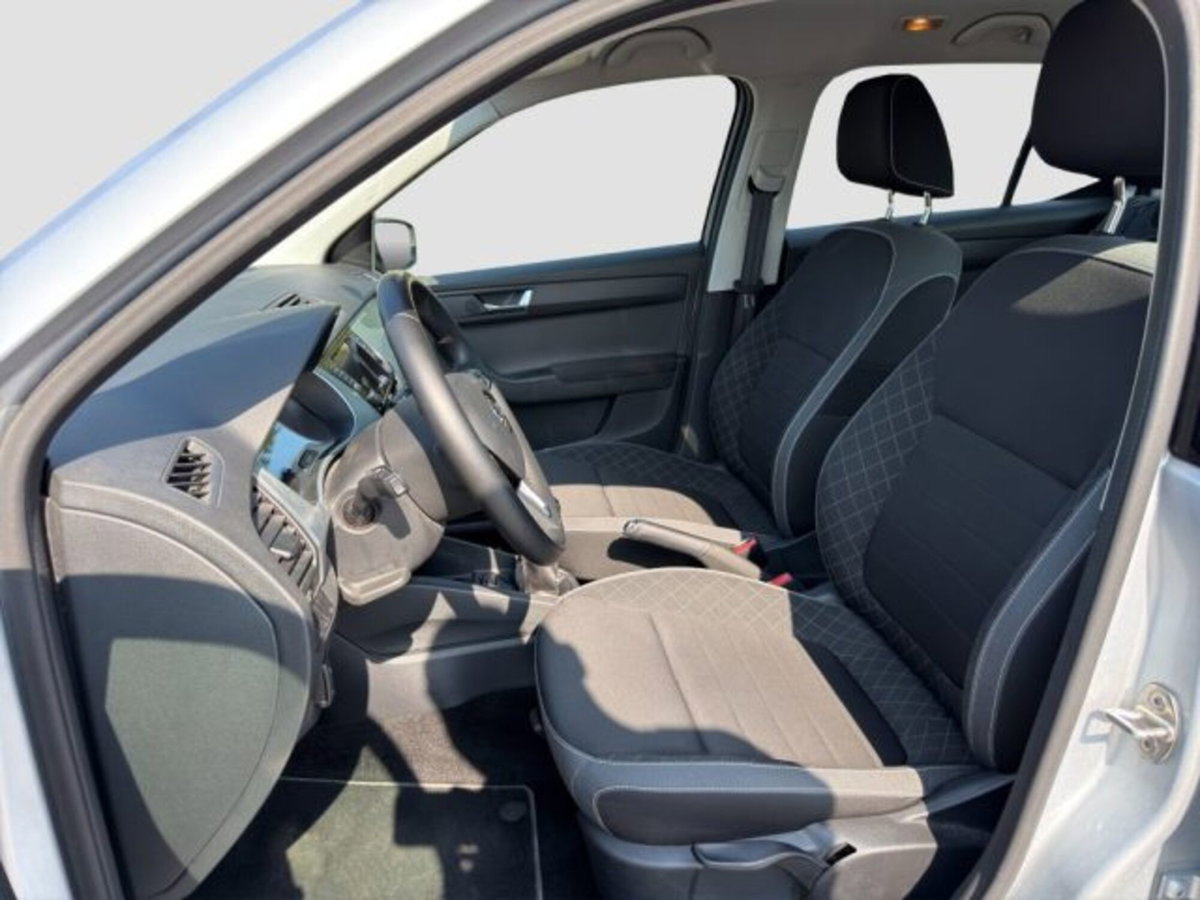 Skoda Fabia 1.0 MPI 75 CV Design Edition (10)