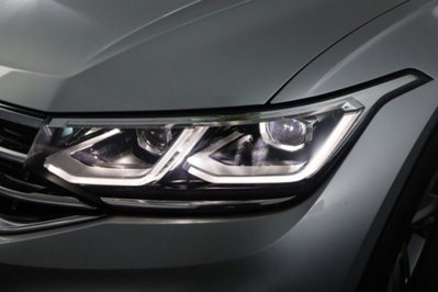 Volkswagen Tiguan 2.0 TDI 150 CV SCR DSG 4MOTION R-Line (9)