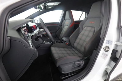Volkswagen Golf 2.0 TSI GTI DSG (2)