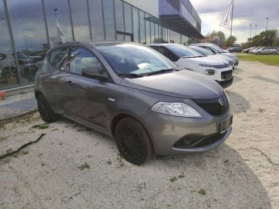 Lancia Ypsilon 1.0 FireFly 5 porte S&S Hybrid Gold Plus usata