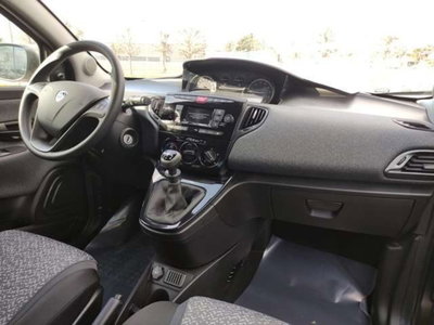 Lancia Ypsilon 1.0 FireFly 5 porte S&S Hybrid Gold Plus (6)