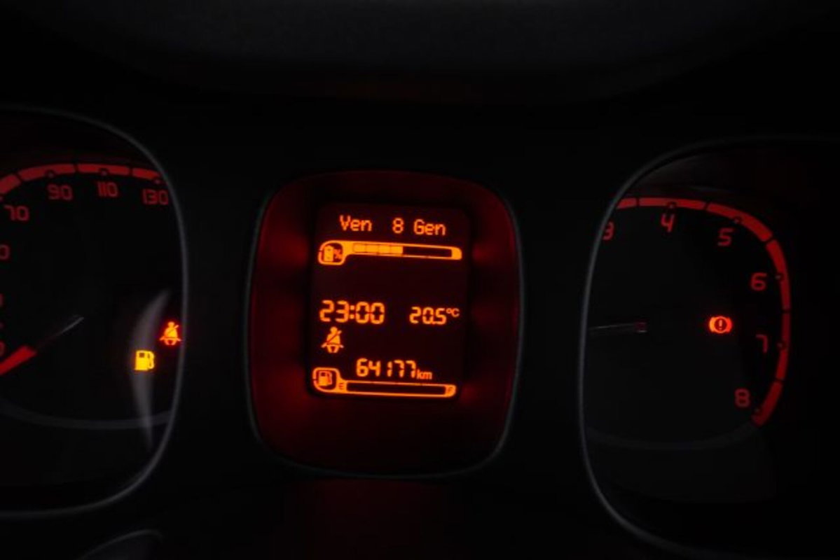 Fiat Panda 1.0 FireFly S&S Hybrid City Cross (15)