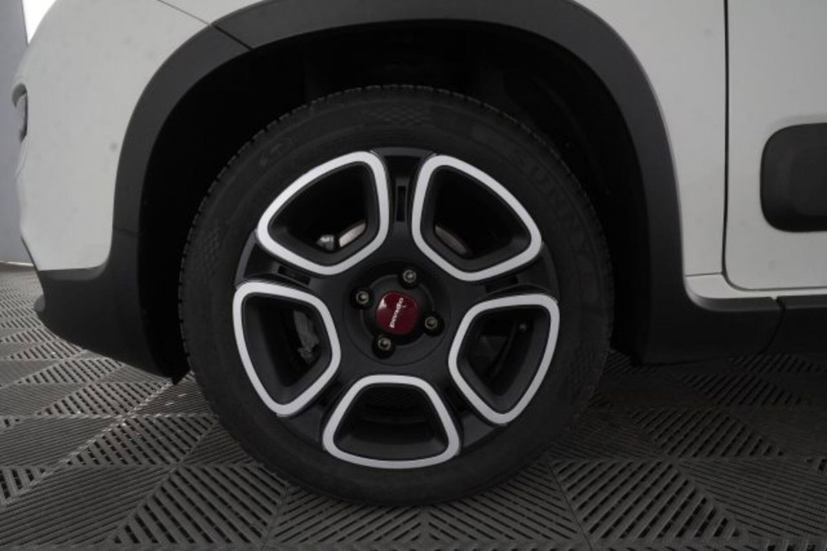 Fiat Panda 1.0 FireFly S&S Hybrid City Cross (16)