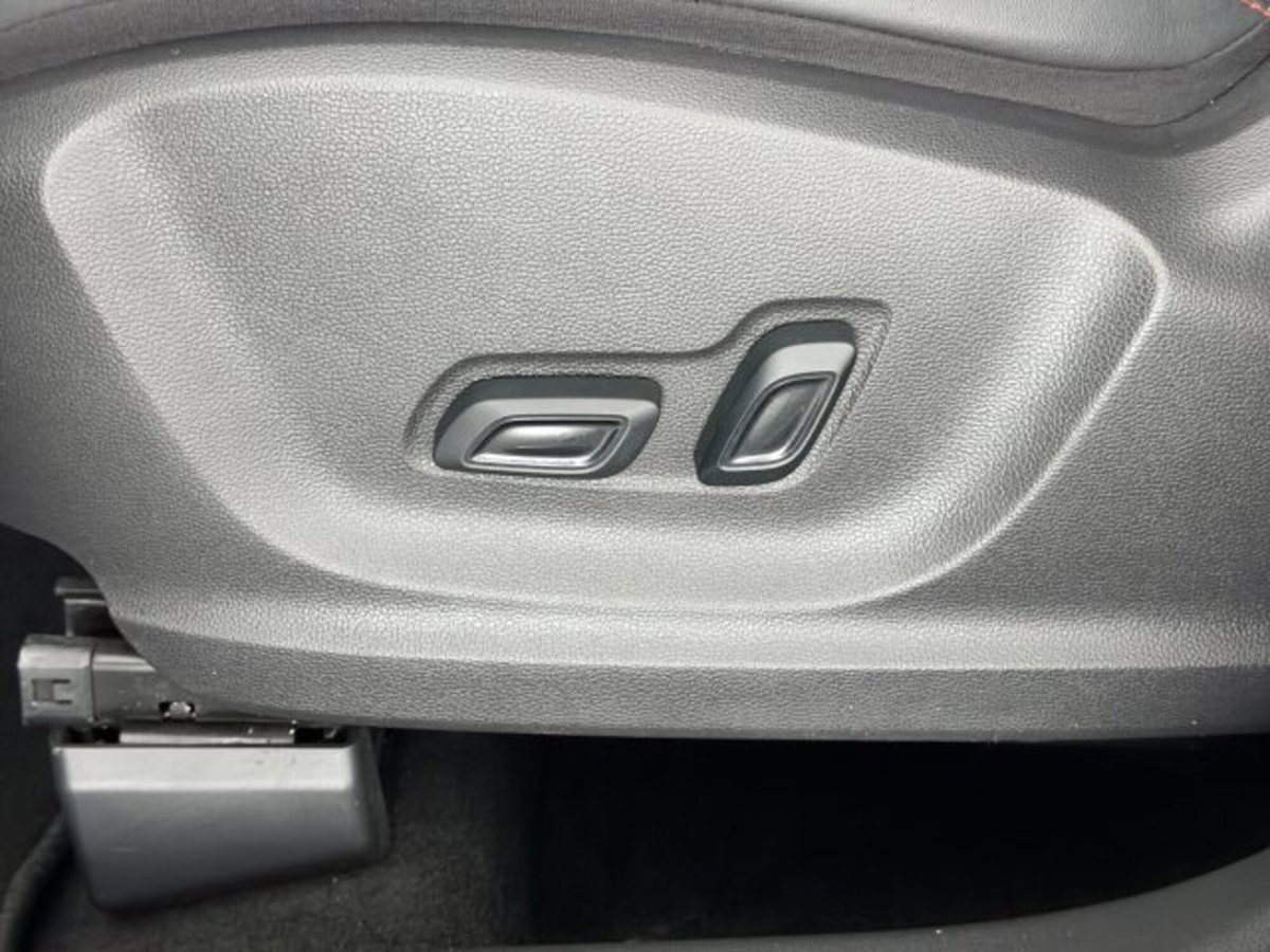 Mg ZS ZS 1.5 Luxury (18)