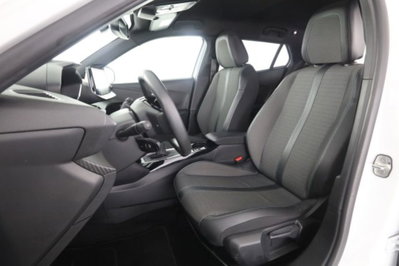 Peugeot 2008 PureTech 100 S&S Allure (2)