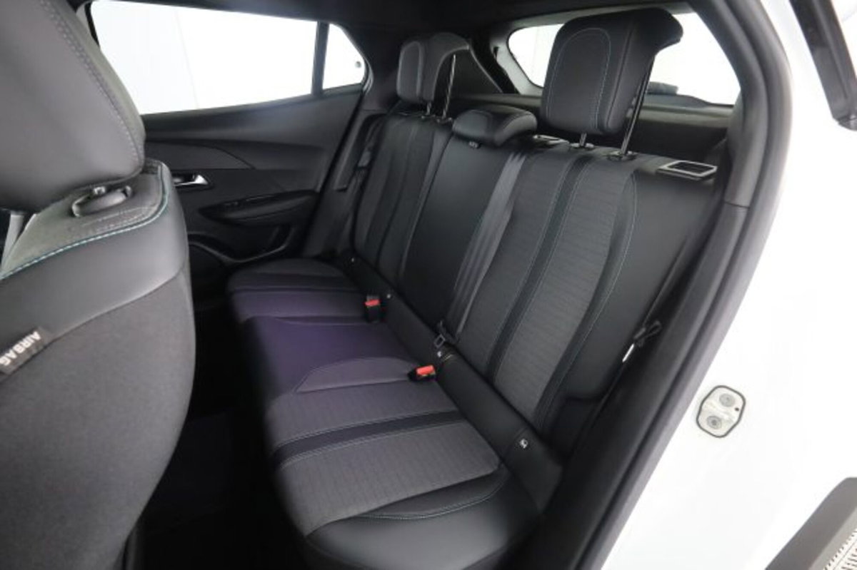Peugeot 2008 PureTech 100 S&S Allure (3)