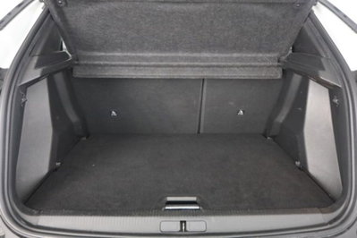 Peugeot 2008 PureTech 100 S&S Allure (6)