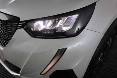 Peugeot 2008 PureTech 100 S&S Allure (9)