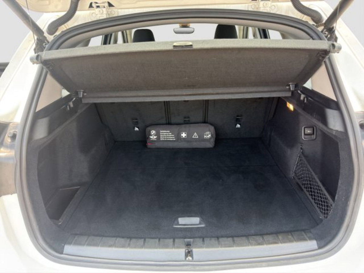 BMW X1 sDrive18d Business Advantage (14)