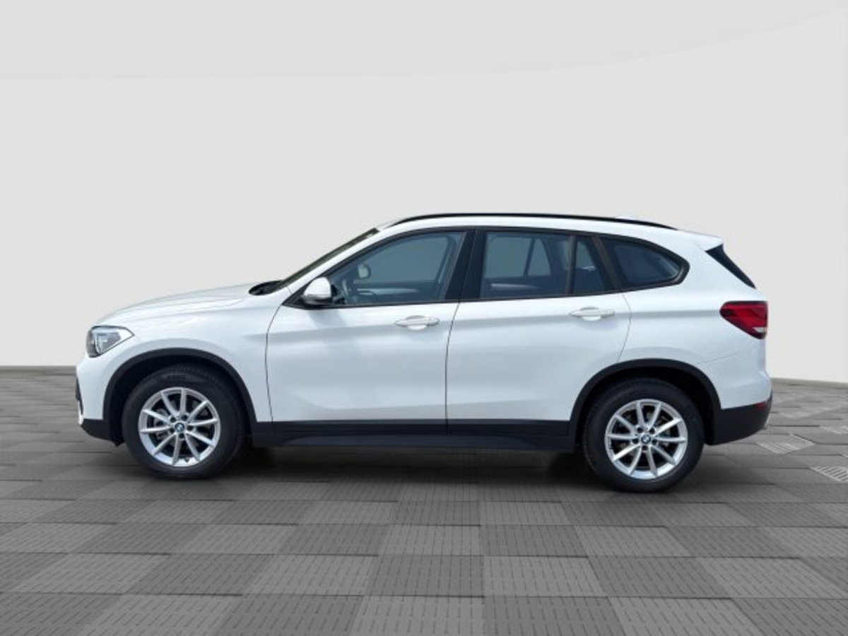 BMW X1 sDrive18d Business Advantage (2)