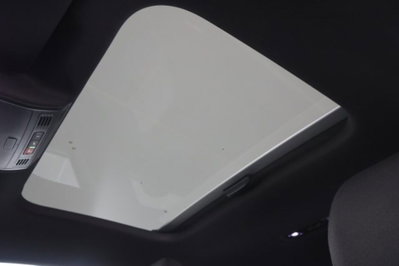 Volkswagen Taigo 1.0 tsi R-Line 115cv (13)