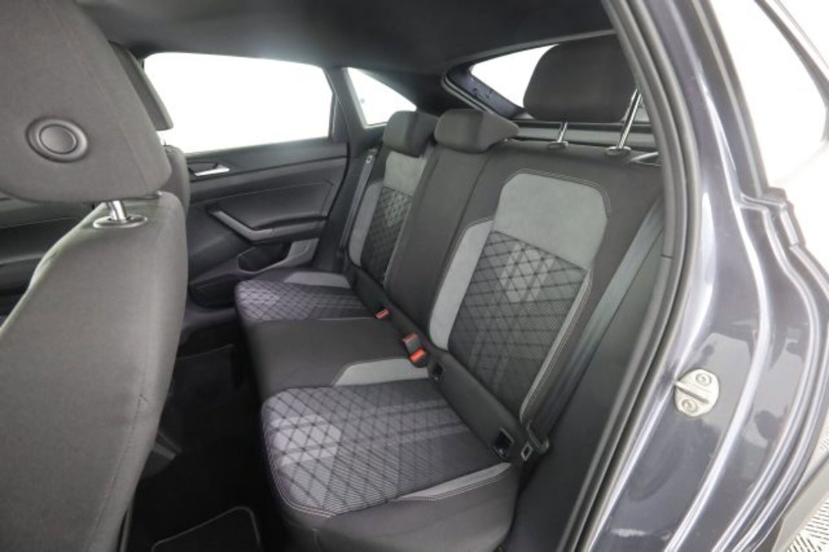 Volkswagen Taigo 1.0 tsi R-Line 115cv (3)