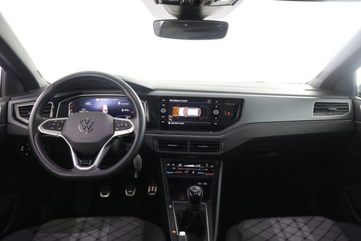 Volkswagen Taigo 1.0 tsi R-Line 115cv (4)