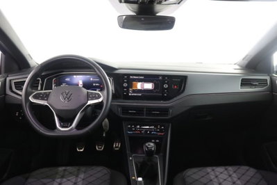Volkswagen Taigo 1.0 tsi R-Line 115cv (4)