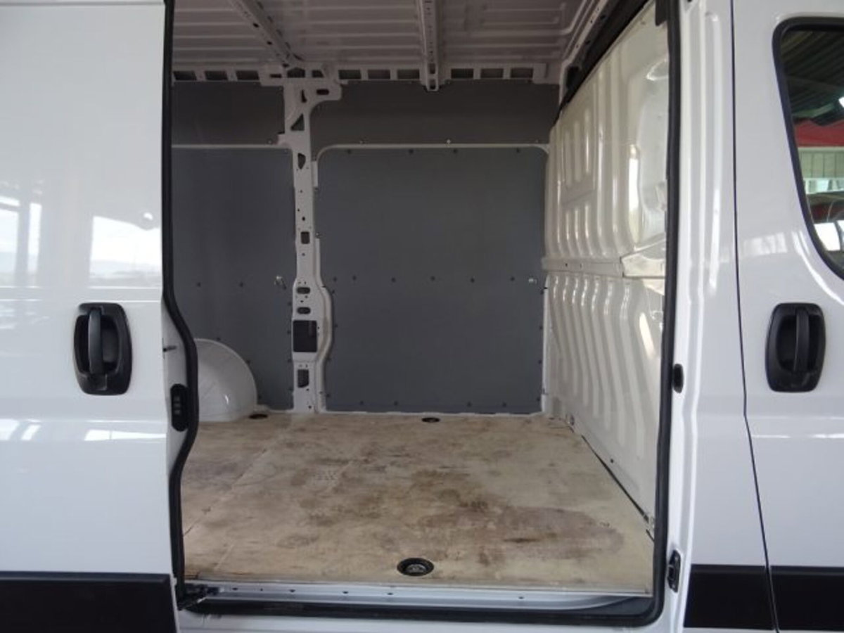 Citroen Jumper Furgone 33 BlueHDi 140 S&S PM-TN Furgone Business (14)