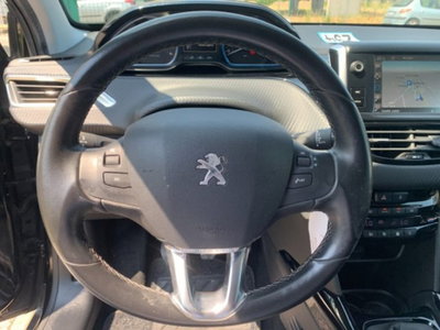 Peugeot 2008 120 S&S Allure (14)