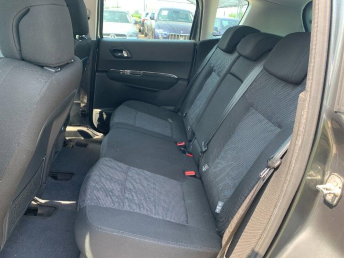 Peugeot 3008 2.0 HDi 150CV Business (10)