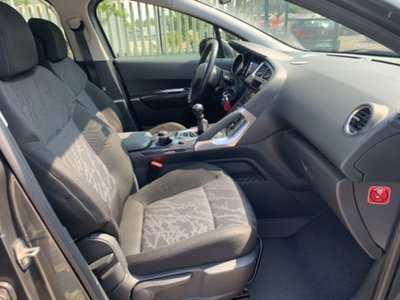 Peugeot 3008 2.0 HDi 150CV Business (12)