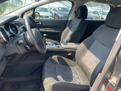 Peugeot 3008 2.0 HDi 150CV Business (9)