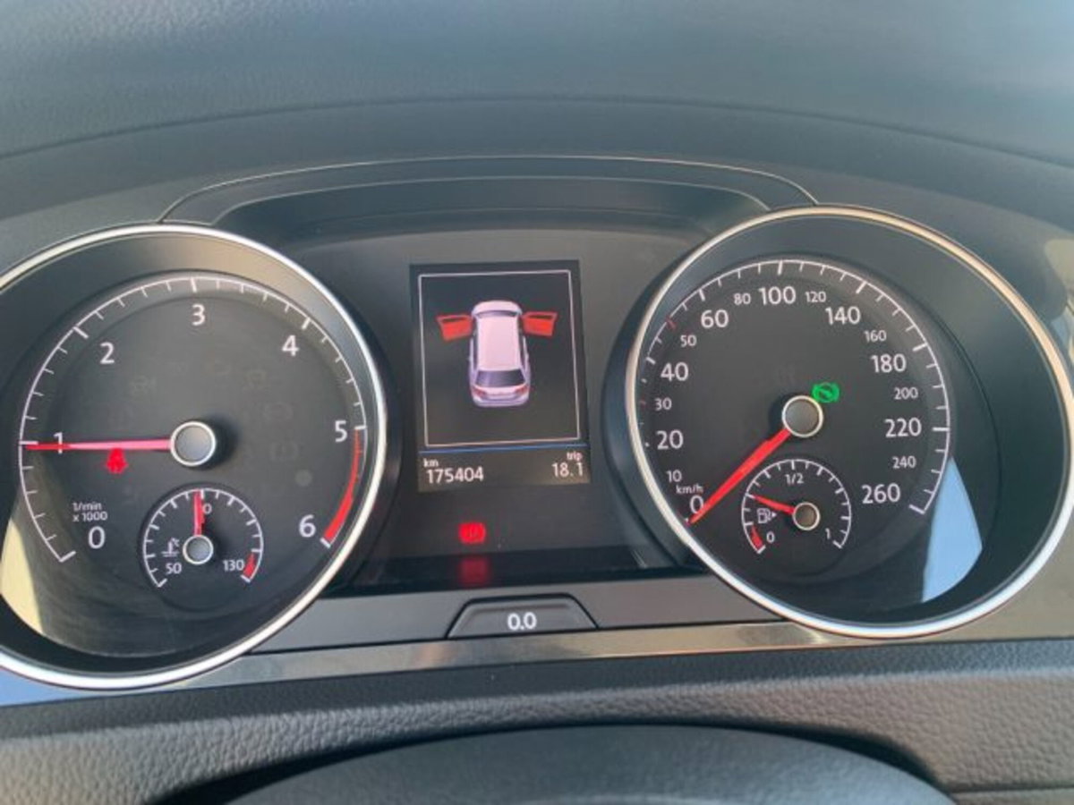 Volkswagen Golf Variant 1.6 TDI 115 CV DSG Executive BlueMotion Tech. (16)
