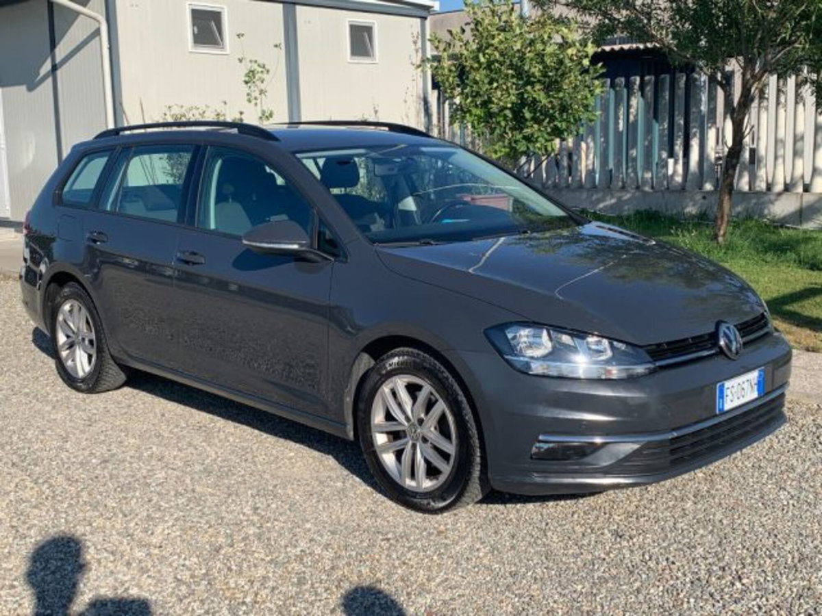 Volkswagen Golf Variant 1.6 TDI 115 CV DSG Executive BlueMotion Tech. (3)