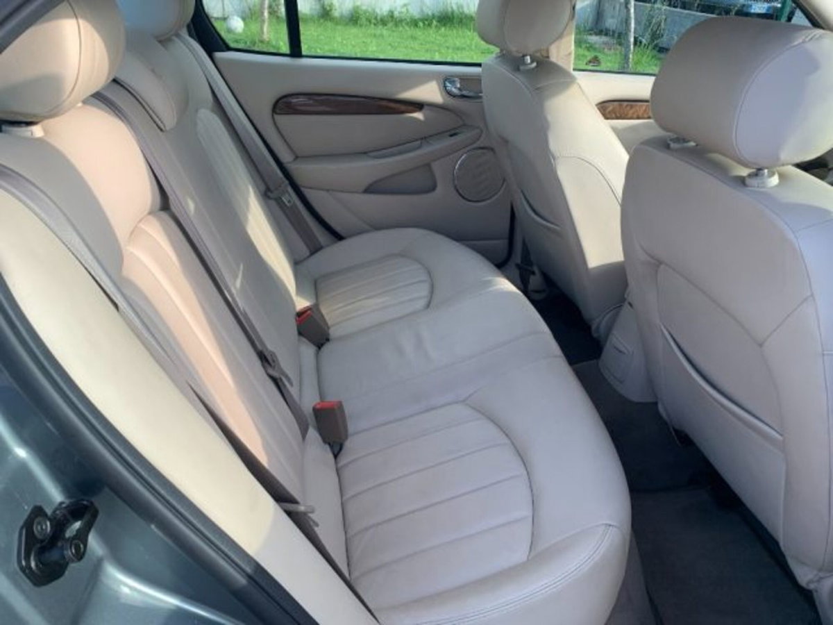 Jaguar X-Type 3.0 V6 24V cat Executive (11)