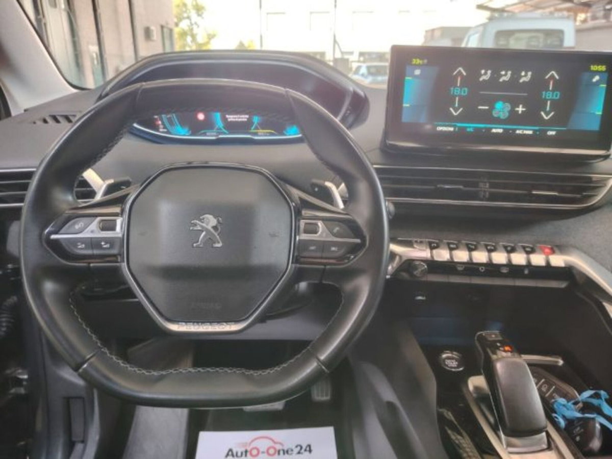 Peugeot 3008 Hybrid 225 e-EAT8 Allure Pack (17)