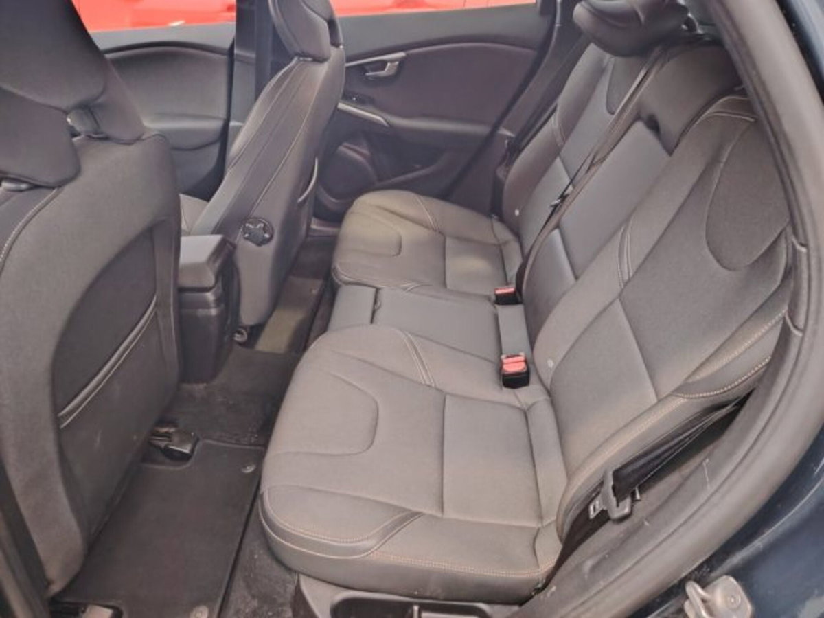Volvo V40 Cross Country T3 Geartronic Style Plus (18)