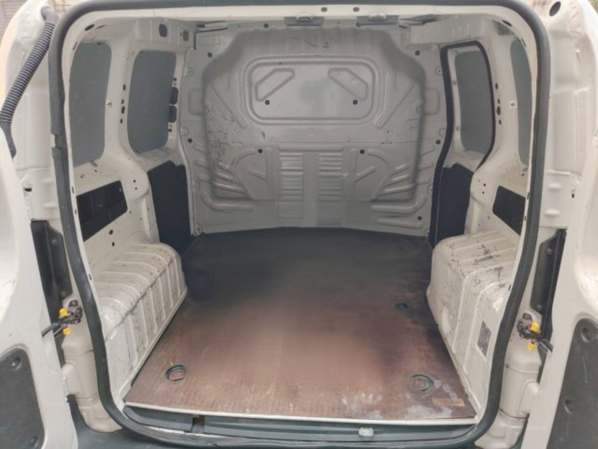 Fiat Fiorino 1.3 MJT 80CV Cargo (14)