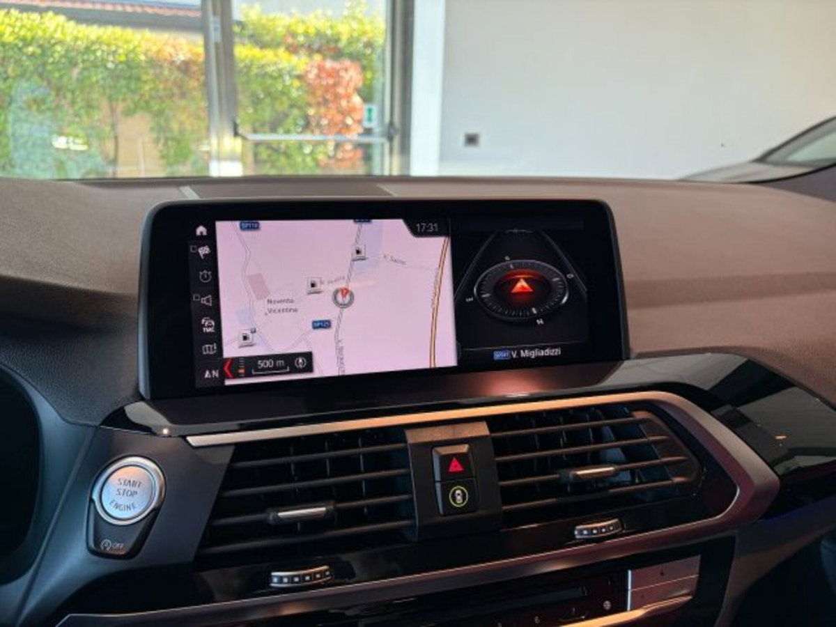 BMW X3 sDrive18d Msport (10)