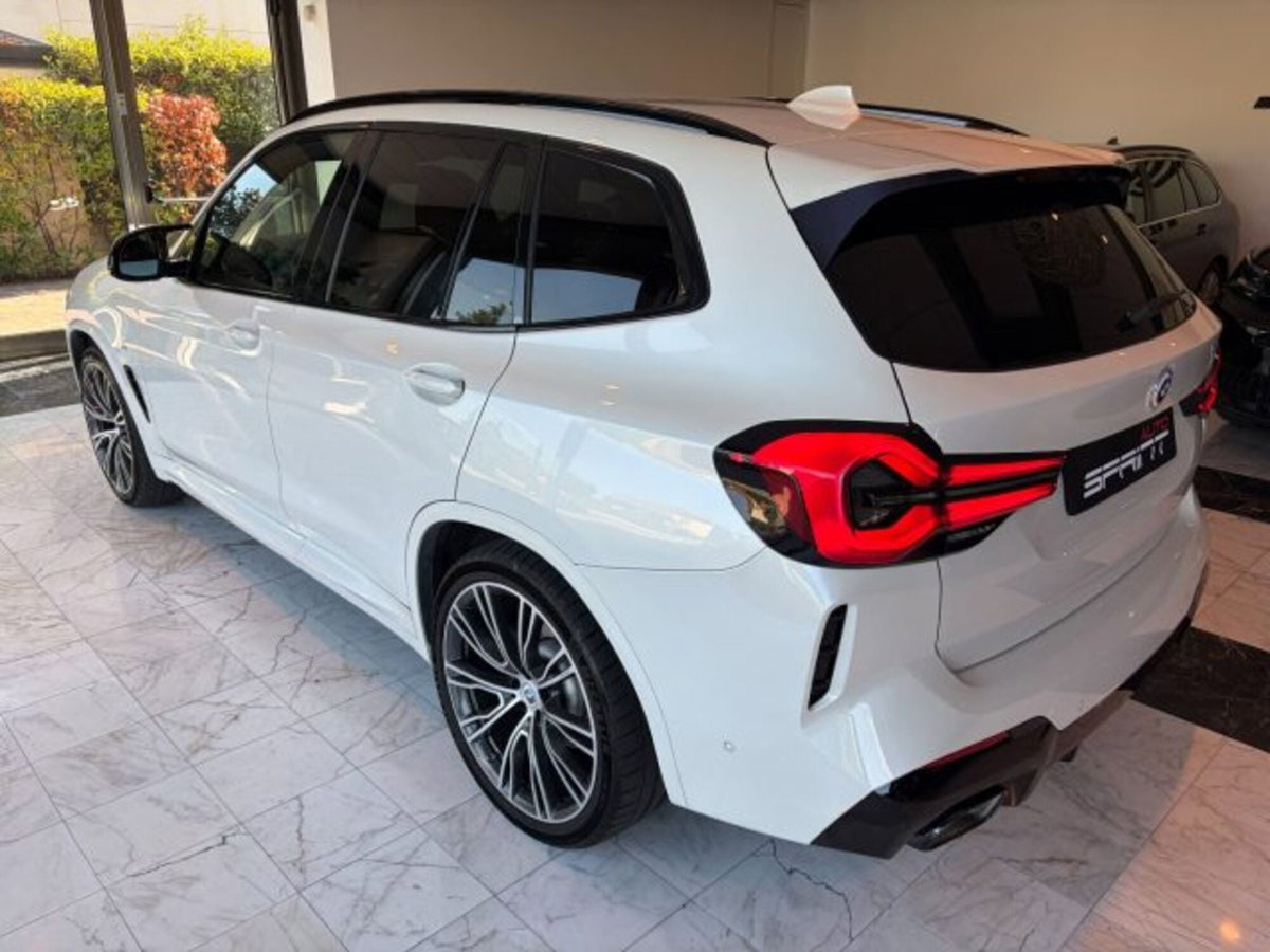 BMW X3 sDrive18d Msport (2)