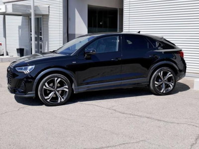 Audi Q3 Sportback 35 2.0 tdi Identity Black s-tronic (2)