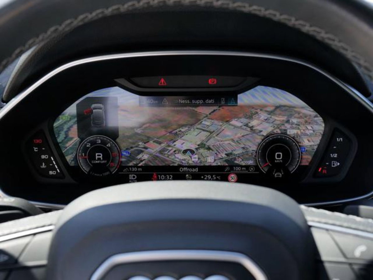 Audi Q3 Sportback 35 2.0 tdi Identity Black s-tronic (9)