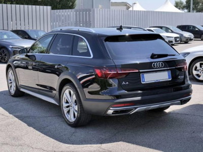 Audi A4 Allroad Allroad 40 2.0 tdi mhev Identity Contrast quattro 204cv s-tronic (3)