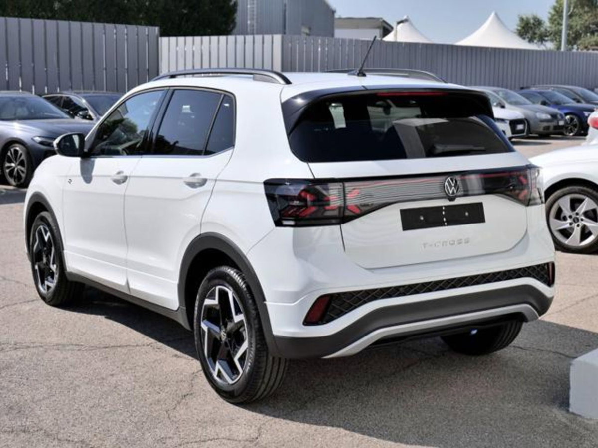 Volkswagen T-Cross 1.0 tsi R-Line 115cv (3)