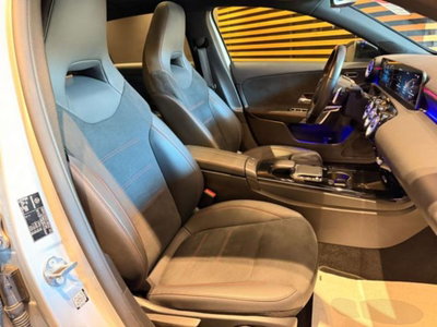 Mercedes-Benz Classe A Sedan 180 d AMG Line Premium Plus auto (18)