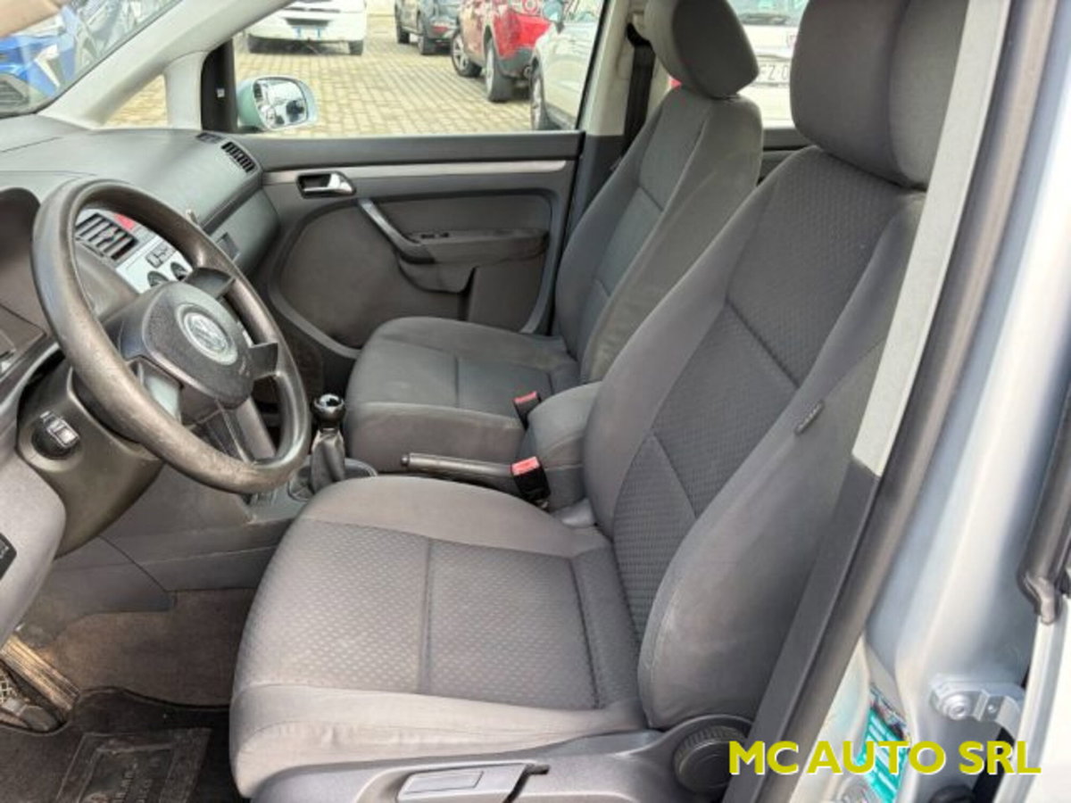 Volkswagen Touran TDI 105CV Highline (7)