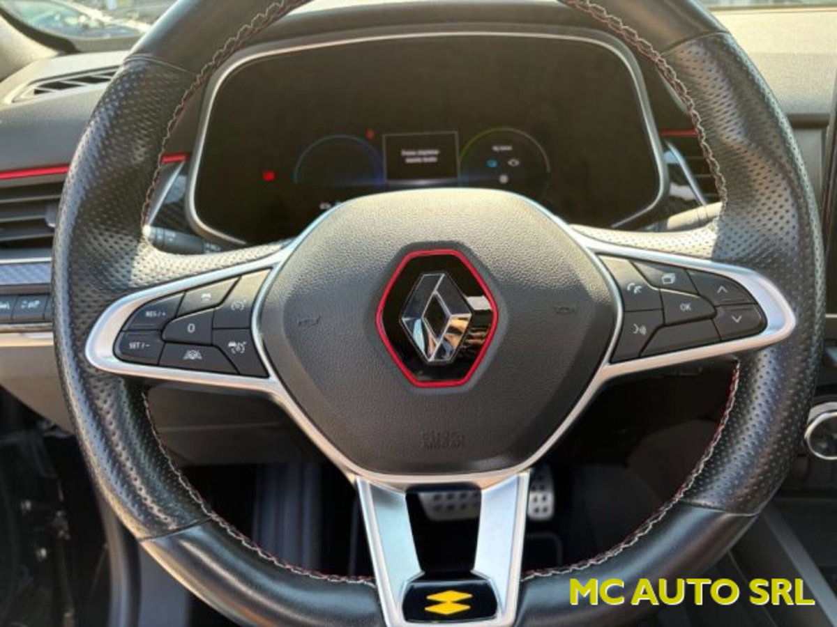 Renault Arkana E-Tech 145 CV R.S.Line Fast Track (14)