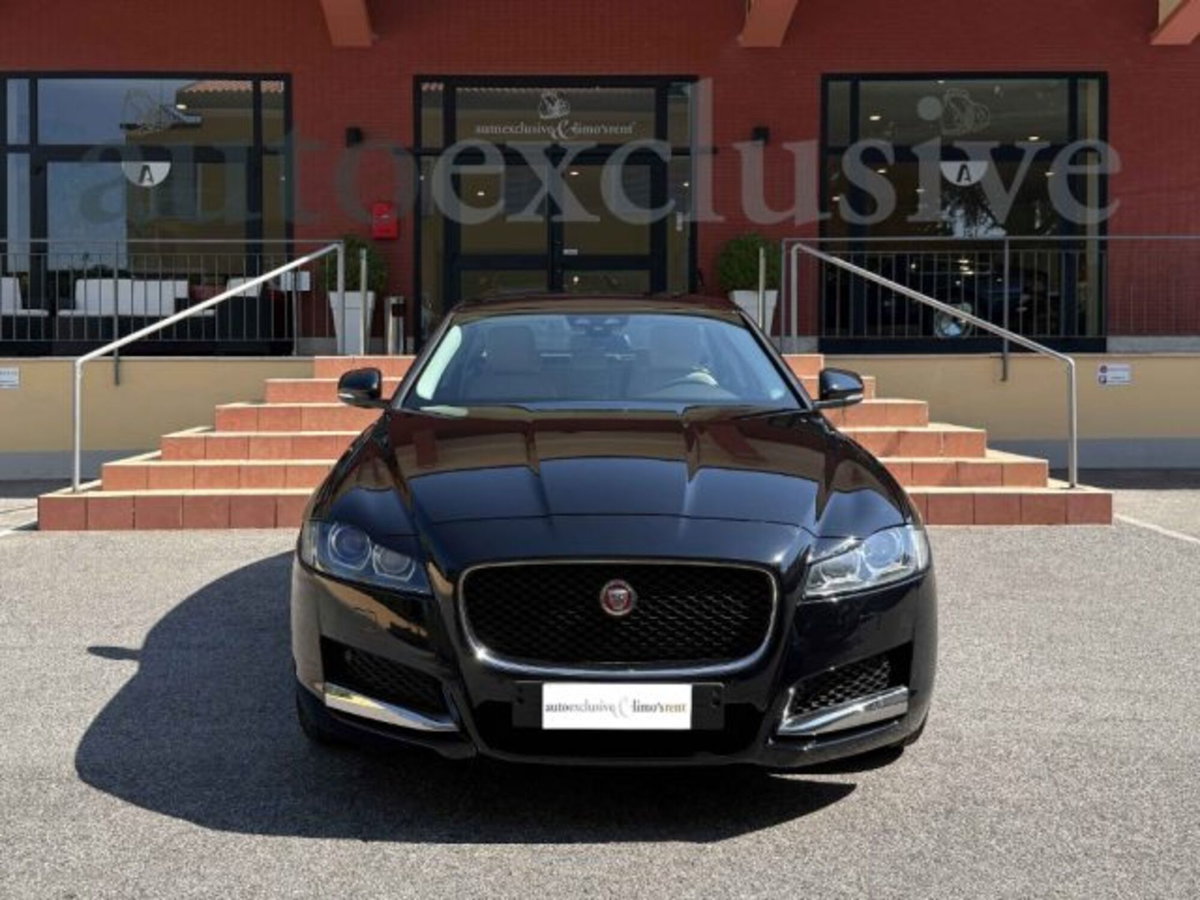Jaguar XF 2.0 D 180 CV aut. Prestige (4)