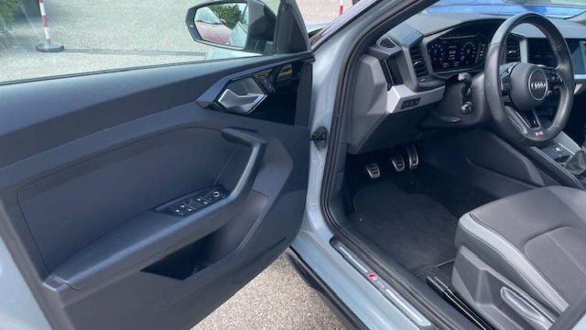 Audi A1 allstreet allstreet 30 TFSI Identity Contrast (17)