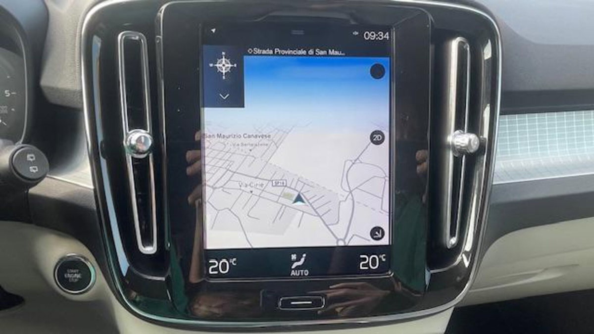 Volvo XC40 D3 AWD Geartronic Business Plus (13)
