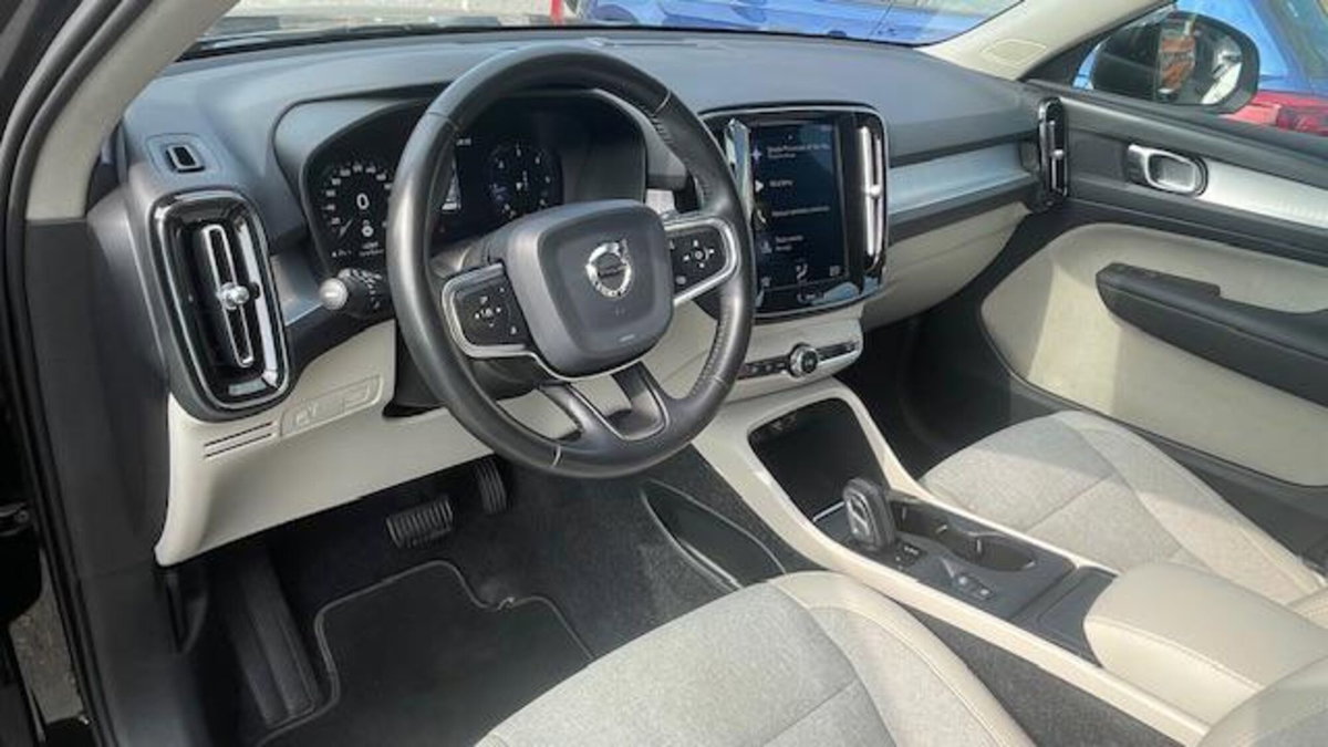 Volvo XC40 D3 AWD Geartronic Business Plus (5)
