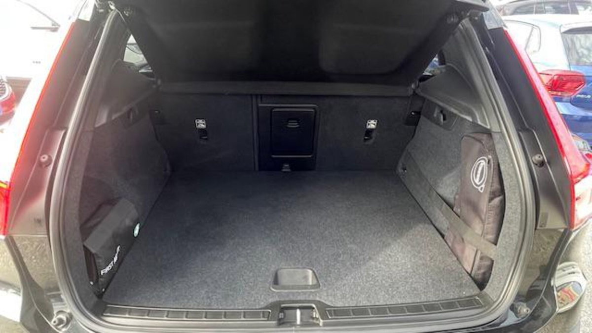Volvo XC40 D3 AWD Geartronic Business Plus (9)