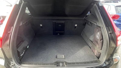 Volvo XC40 D3 AWD Geartronic Business Plus (9)
