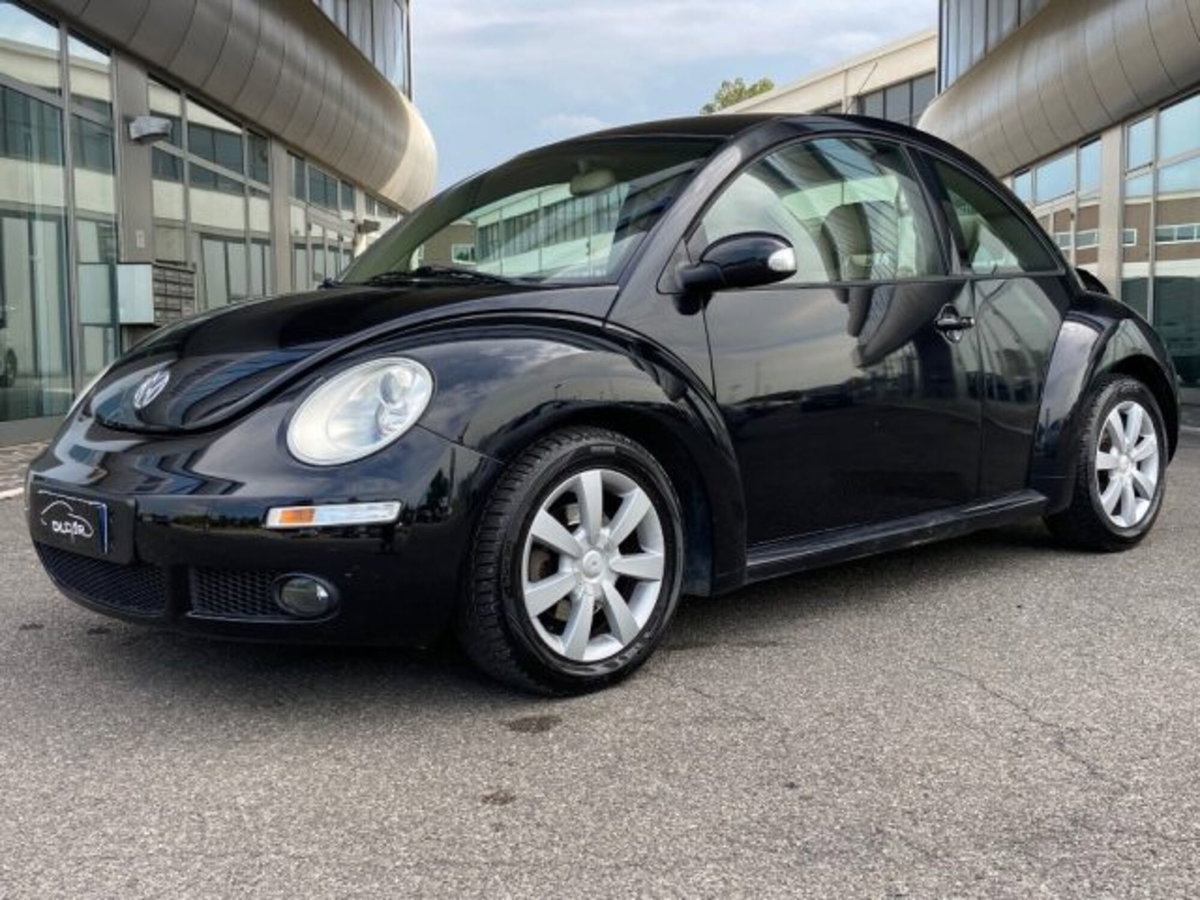 Volkswagen New Beetle TDI 105CV (3)