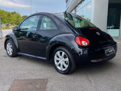 Volkswagen New Beetle TDI 105CV (6)