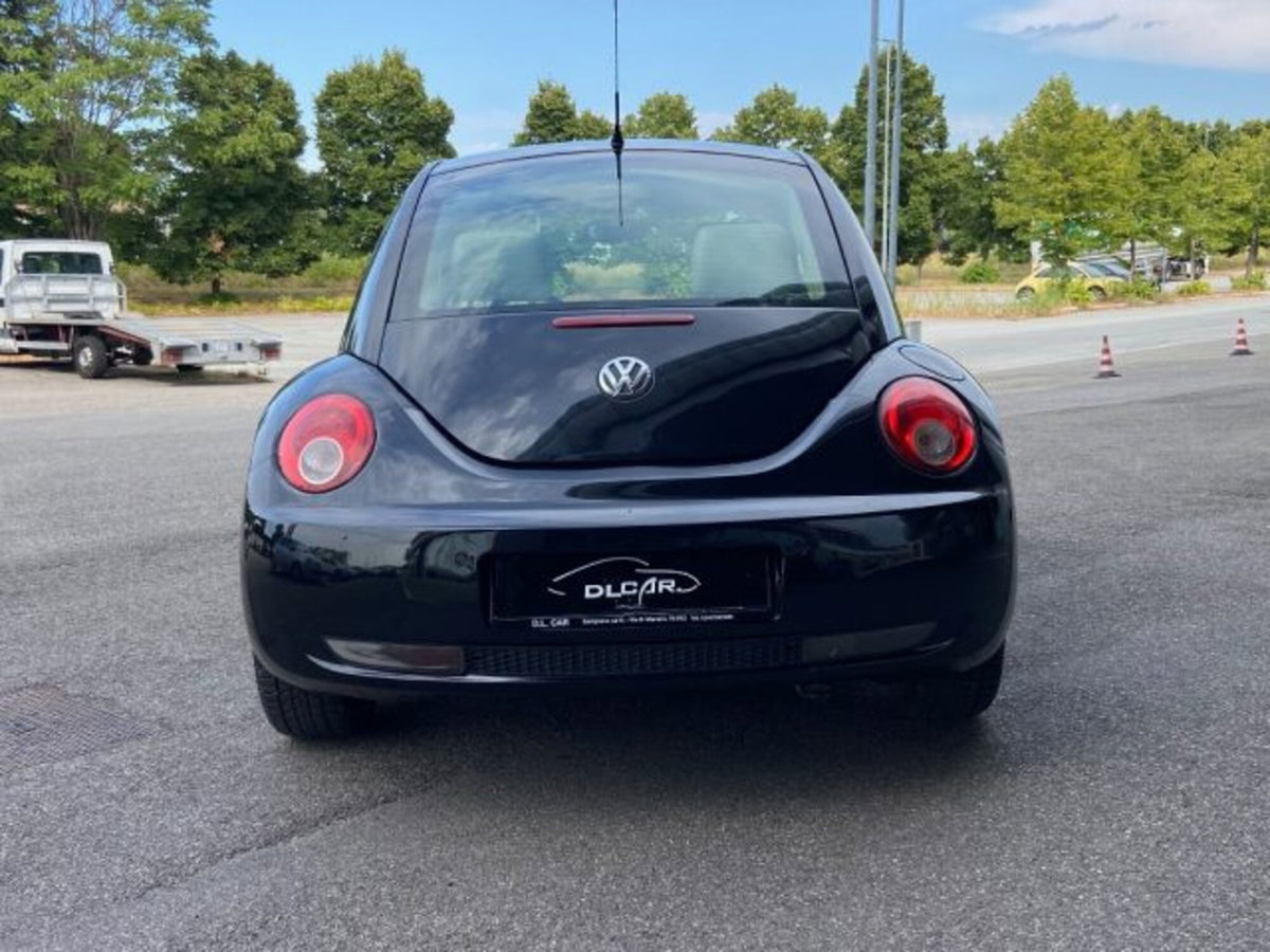Volkswagen New Beetle TDI 105CV (9)