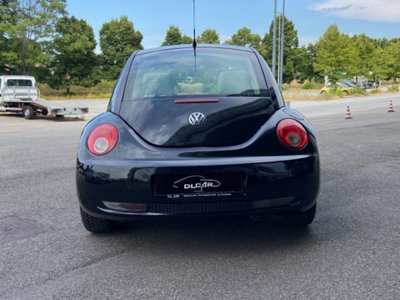 Volkswagen New Beetle TDI 105CV (9)