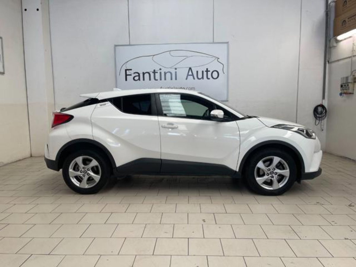 Toyota Toyota C-HR 1.2 Turbo Active (2)